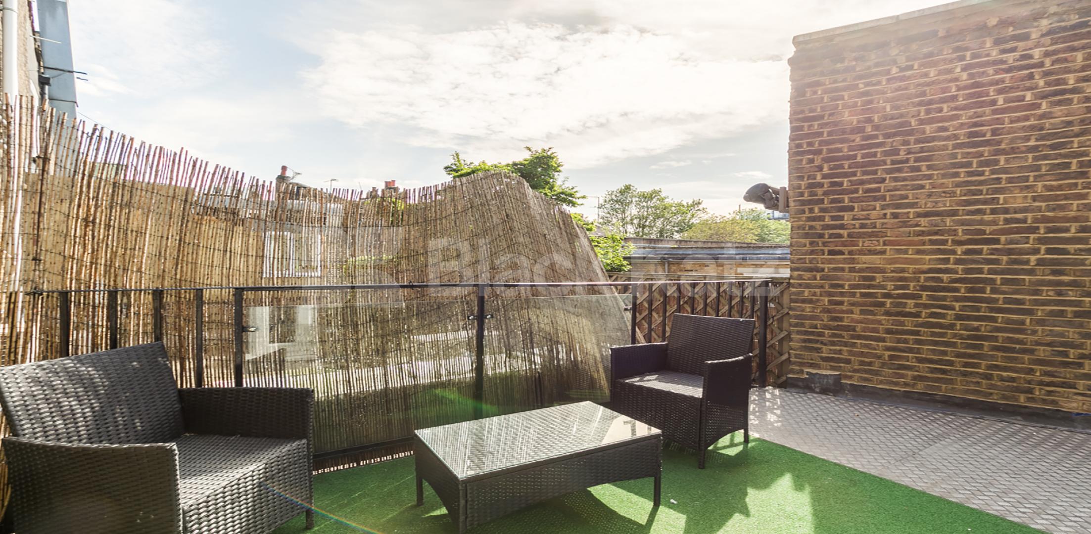 Open and Inviting 3 Bedroom, Furnished Flat in Kentish Town Road NW1